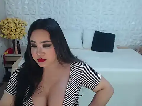 Hotcum_ella live sex cam