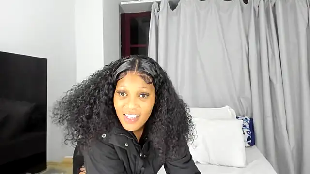 ConnieSmall24 live sex cam