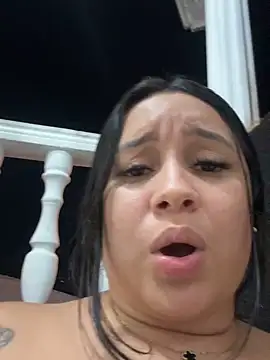 Pretty_Isadora live sex cam