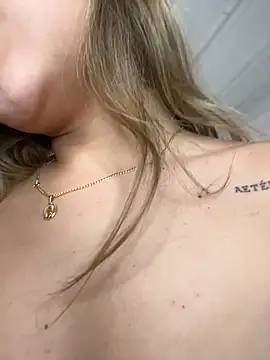 AngelBlushXXX live sex cam