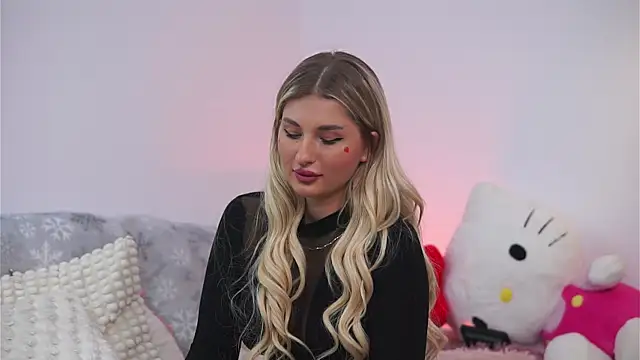 AvaShayy live sex cam