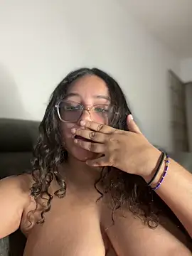 CurlyGirl_1 live sex cam