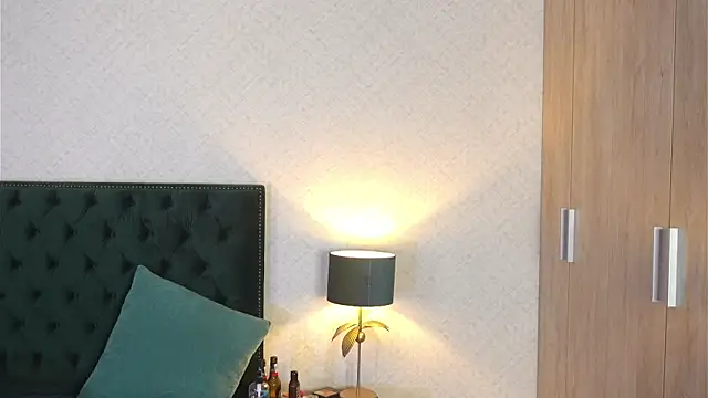 VitoriaCarusso live sex cam