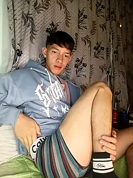 heyy_noah11 live sex cam
