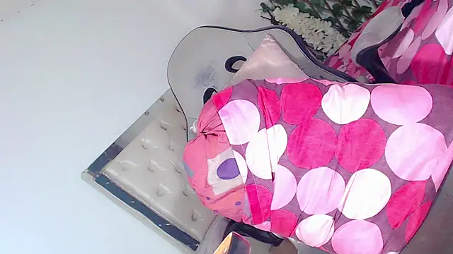 laura_dolll live sex cam