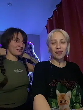 Dooubletroublee live sex cam