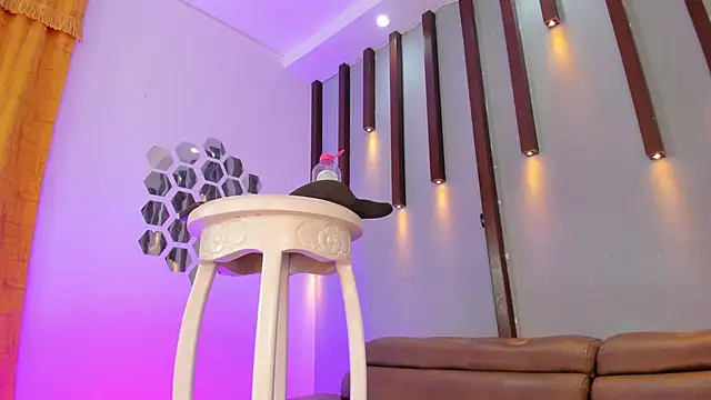 Sophia_Cameron live sex cam