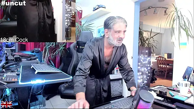 OnlineBossUK live sex cam