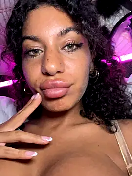 AlyssaHottv_ live sex cam