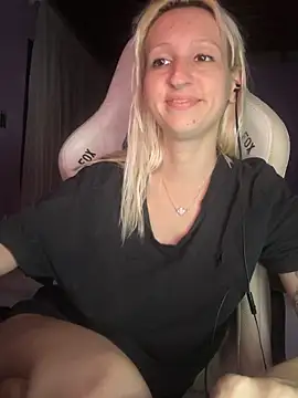 thebunnydark's cam snapshot