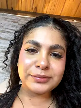 Yassy_vazquez live sex cam