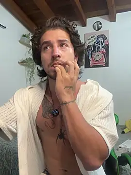 Valentino_Xander live sex cam