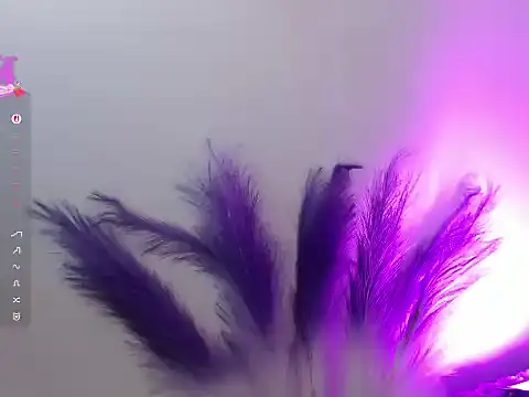 Queen_Rousee's cam snapshot