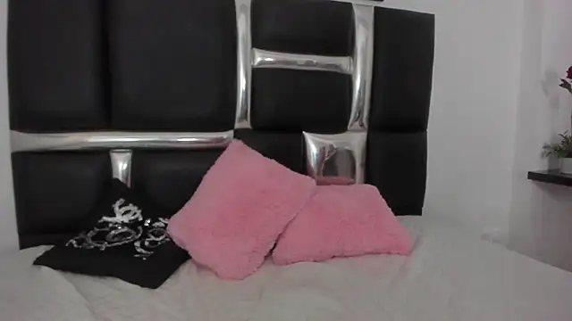 Sophiie_Rouse_'s cam snapshot