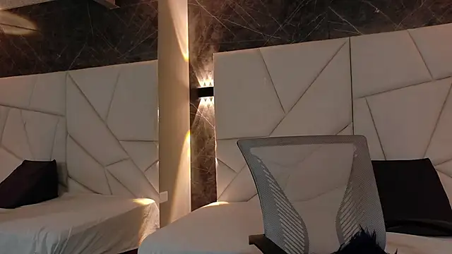 mia_violet8's cam snapshot