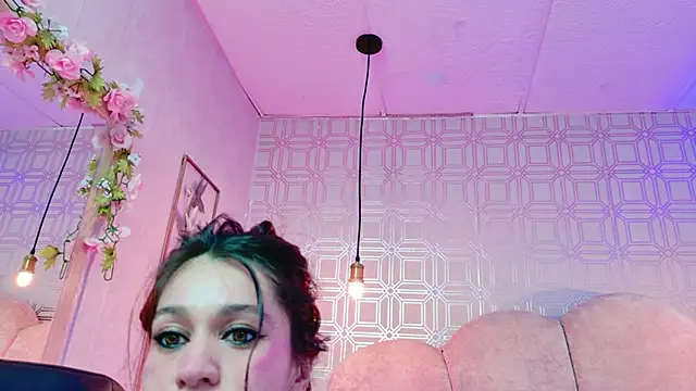 abby_saenz_2025's cam snapshot