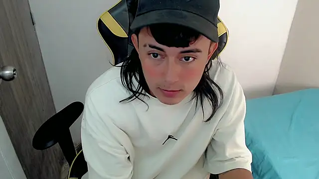 Tatann_18 live sex cam