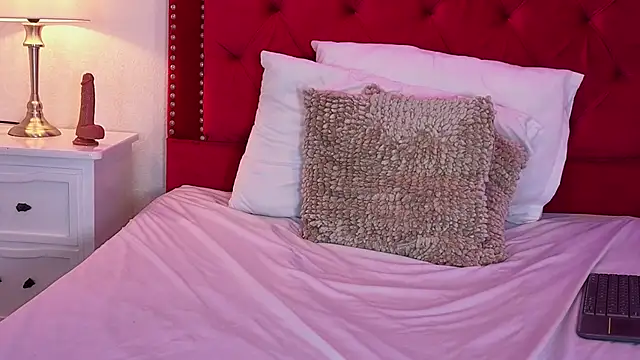 Alicia_Blake_'s cam snapshot