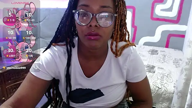 luciana_xxx2's cam snapshot