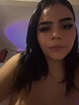 Chloemercury's cam snapshot