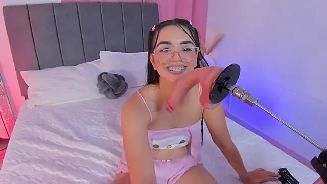 laana_foxx's cam snapshot