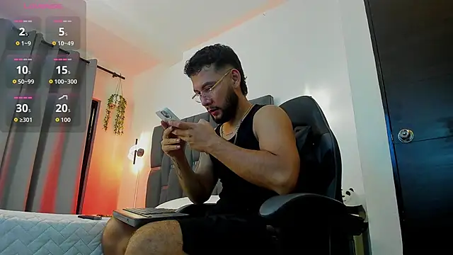 noah_corvelle live sex cam