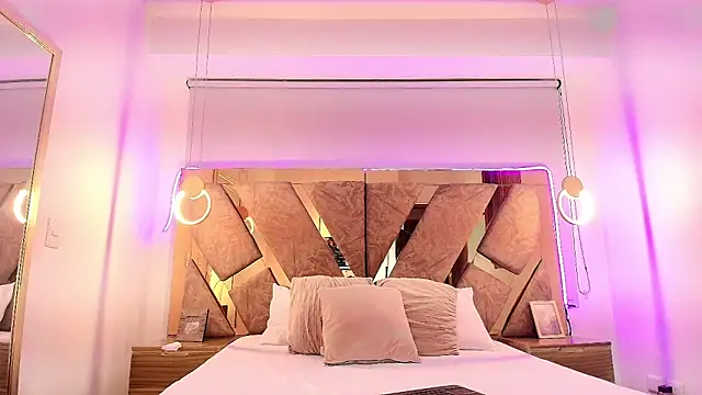 emma_cook_'s cam snapshot