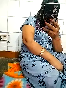 Amritanikhil1's cam snapshot