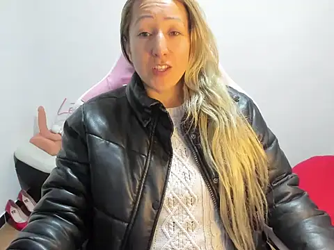 chrystal_sl852's cam snapshot