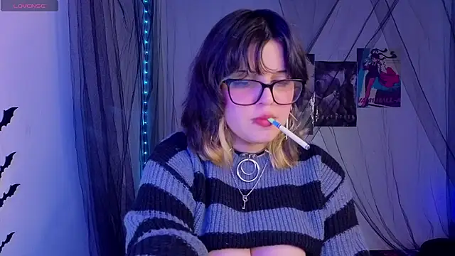 scarleth_shadow's cam snapshot