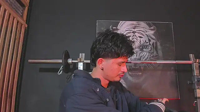 DimitriDeluxe live sex cam