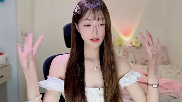 Onecutelittle's cam snapshot