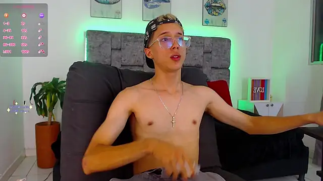 skinny_bigcock02 live sex cam