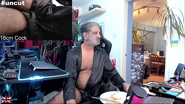 OnlineBossUK live sex cam