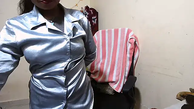 Rubi-Ji live sex cam