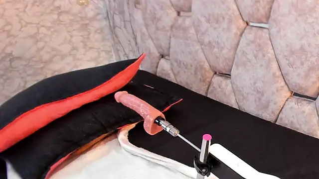 EXOTIC_EBONY_'s cam snapshot