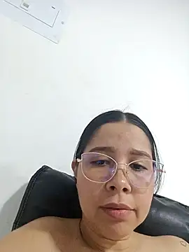 KarelysAC's cam snapshot