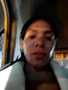 Doll_Loren live sex cam