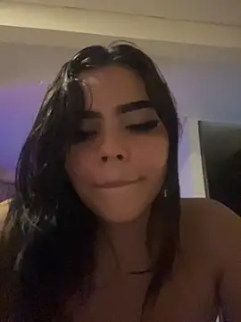 Chloemercury's cam snapshot