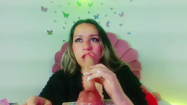 paula_brausin_'s cam snapshot