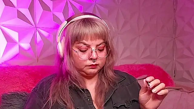 Satyn_doll's cam snapshot