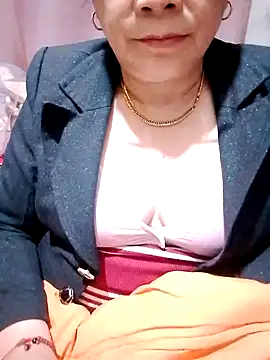 small-house123's cam snapshot