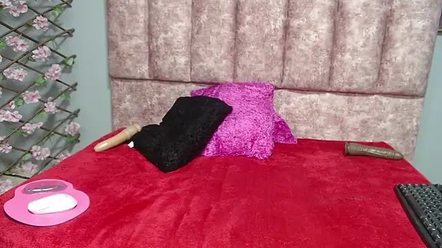 Miabellaksh's cam snapshot