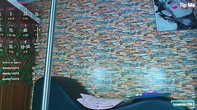 amyfuntime's cam snapshot