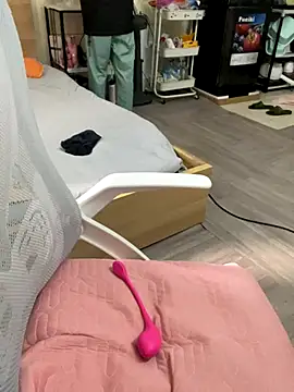 Mina048's cam snapshot