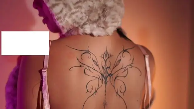 Little_vel's cam snapshot