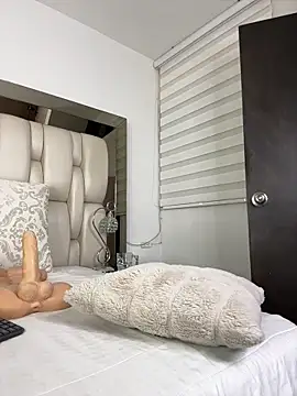 ALISSON_FOXXX1 live sex cam