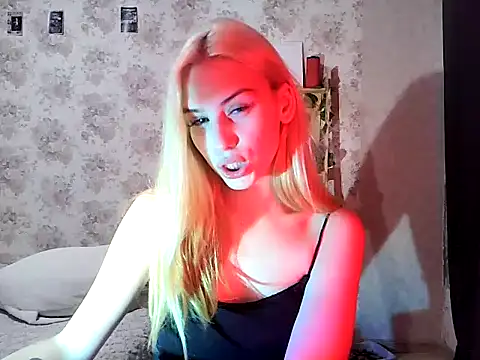 ClaireLaSweet's cam snapshot