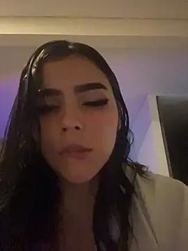 Chloemercury's cam snapshot