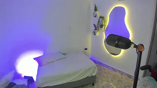 mirada_infinitaa's cam snapshot